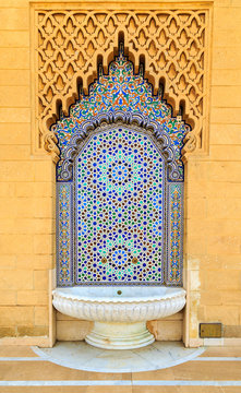 Moroccan style fountain with fine colorful mosaic tiles 