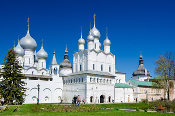 Fototapeta na wymiar Assumption Cathedral and church of the Resurrection in Rostov Kremlin, Russia