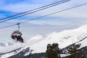 Fototapeta na wymiar ski lift