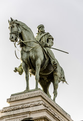 Fototapeta na wymiar Statua di Garibaldi a Milano nei pressi del Castello Sforzesco