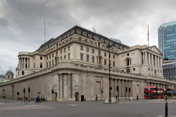 Fototapeta na wymiar LONDON, ENGLAND - JUNE 18 2016: Building of Bank of England in city of London, Great Britain