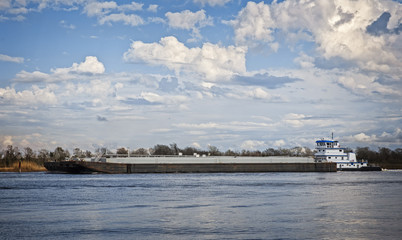 Naklejka premium Marine Push Boat and Loaded Barge