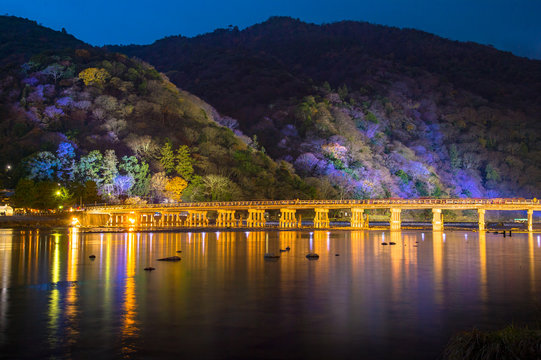 渡月橋 の画像 3 357 件の Stock 写真 ベクターおよびビデオ Adobe Stock