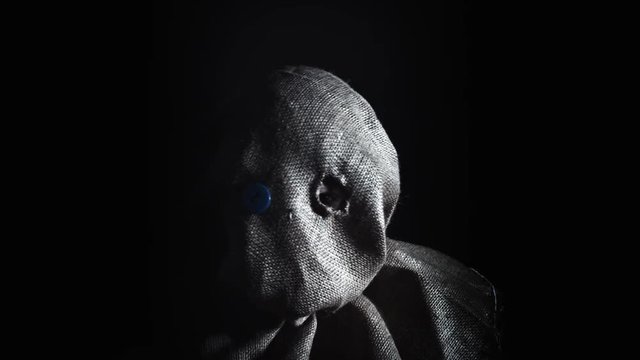4K Horror Scarecrow with Sackcloth Mask Shaking