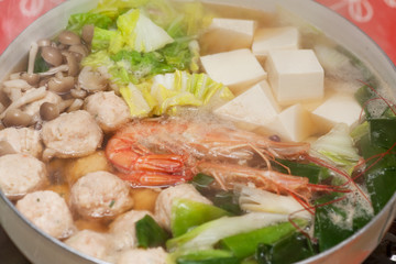 鶏だんご鍋