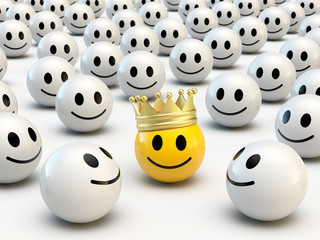 Happy Smiley Emoticon mit Krone: Erfolg 