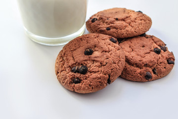 Вкусное овсяное печенье с шоколадными кусочками. 