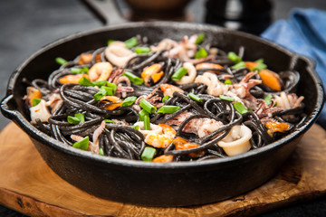 Black spaghetti with seafood