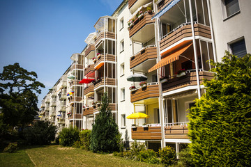 Sanierter Plattenbau