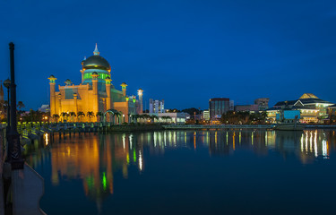 Naklejka premium Beautiful Mosque in Brunei