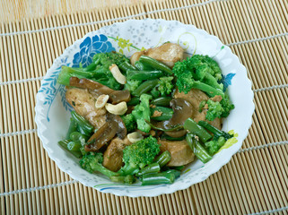 chicken almond ding