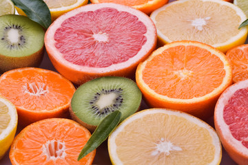 soczyste owoce cytrusowe © Darios