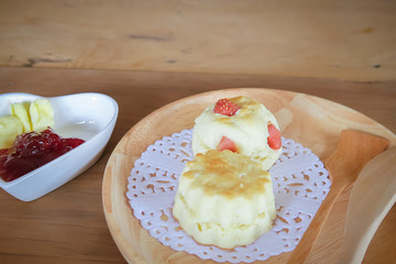 scone on plate in coffee shop