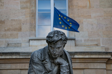 Statue de Champollion au Collège de France
