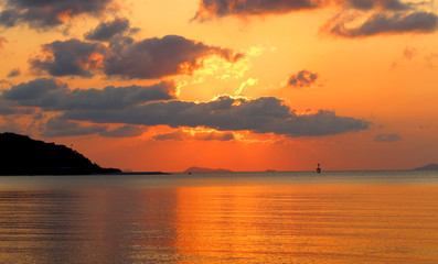 Obraz premium Photos bright sunset