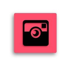 Icon with a black camera on a pink background