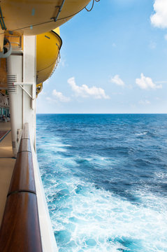 Viewing the horizon from a cruise ship