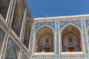Fototapeta na wymiar Mosaic in Ulugh Beg Madrasah in Samarkand, Uzbekistan