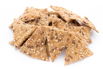 Toasted pita bread chips with herbal seasoning.