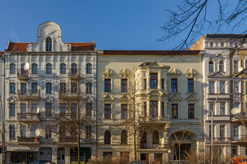 Obraz premium Bürgerlicher Repräsentativbau: Denkmalgeschütztes Wohnensemble in Berlin-Gesundbrunnen