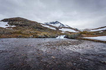 ein kleiner Wasserfall