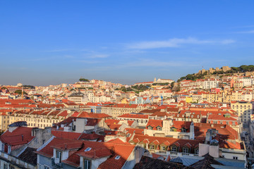 Fototapeta na wymiar Vista da parte central da Lisboa de Santa Justa