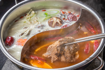 中華火鍋　Chinese hot pot