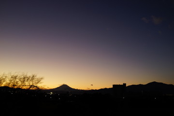 富士山　夜明け　空　日暮れ　夕焼け　夕方　日本