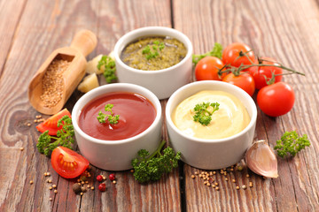 pesto,ketchup and mustard