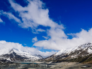 paesaggio sulle alpi con il moncenisio