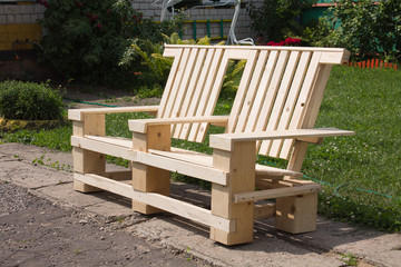 design garden bench handmade. made of wood.