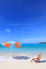 美しい沖縄のビーチと夏空
