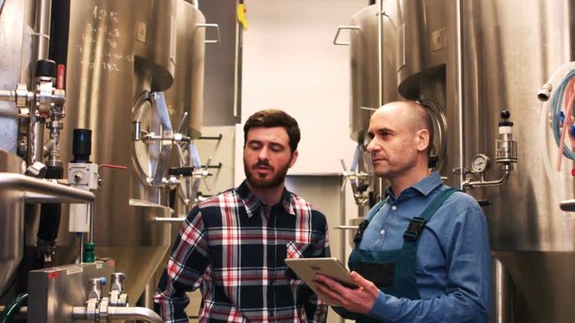 Brewers maintaining record on digital tablet