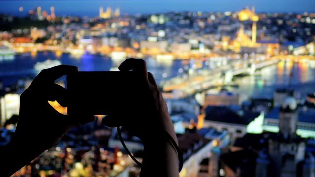 00:10 | 00:13
1&times;

Woman takes a picture of night Istanbul panorama with her compact camera