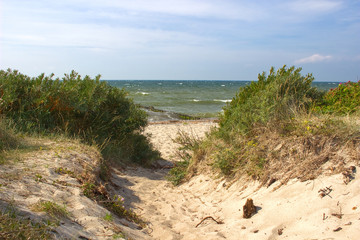 Fototapeta na wymiar Strandaufgang bei Sturm Nr2