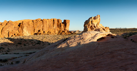 Fototapeta na wymiar Sunset at Panorama Valley of Fire State Park, Nevada, USA