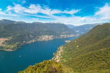 Naklejka na ściany i meble Panoramic view of lake Como in Italy