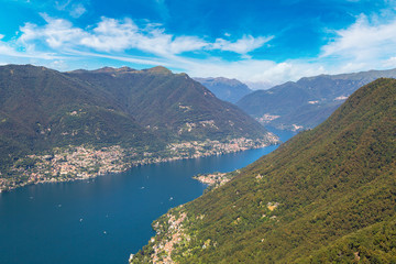 Fototapeta na wymiar Panoramic view of lake Como in Italy