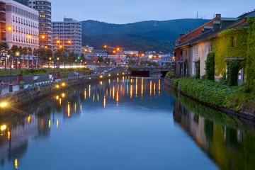 夕景の小樽運河