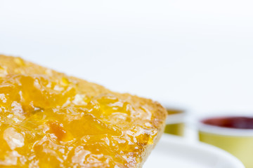 tostada con mermelada