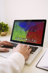 laptop hands laptop