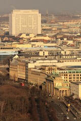 Berlin von oben, Blick vom Potsdamer Platz zum Brandenburger Tor © holger.l.berlin