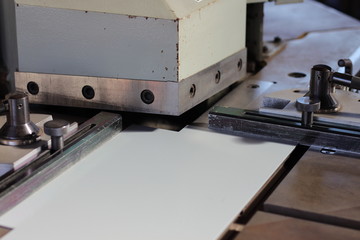 コーナーシャー　
撮影のため安全カバーを外しています。