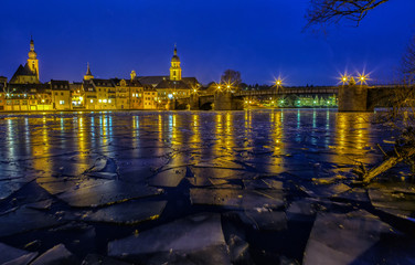 Eisschollen auf dem Main