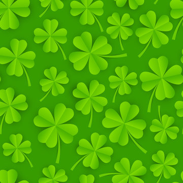 Seamless pattern with paper clover