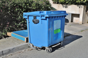 Container for recycling