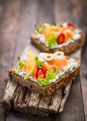 Smoked salmon sandwiches 