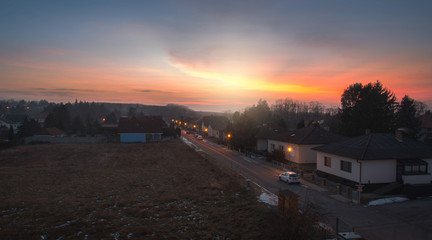 Sonnenuntergang im Dorf