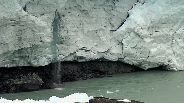 Perito Moreno glacier melting