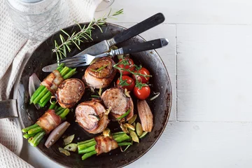 Photo sur Plexiglas Plats de repas Filet de porc au lard (plat gastronomique)